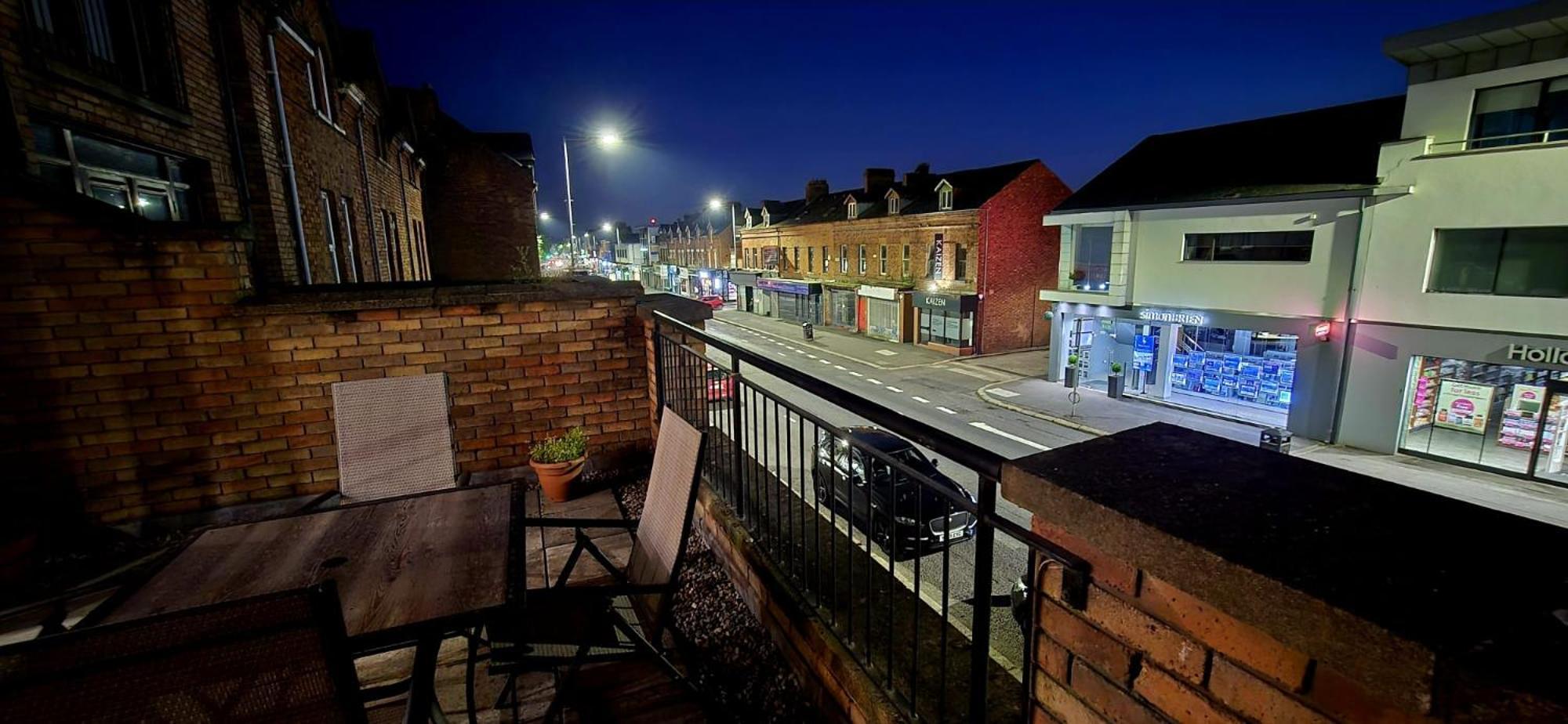Escape Ordinary In Belfast Appartement Buitenkant foto