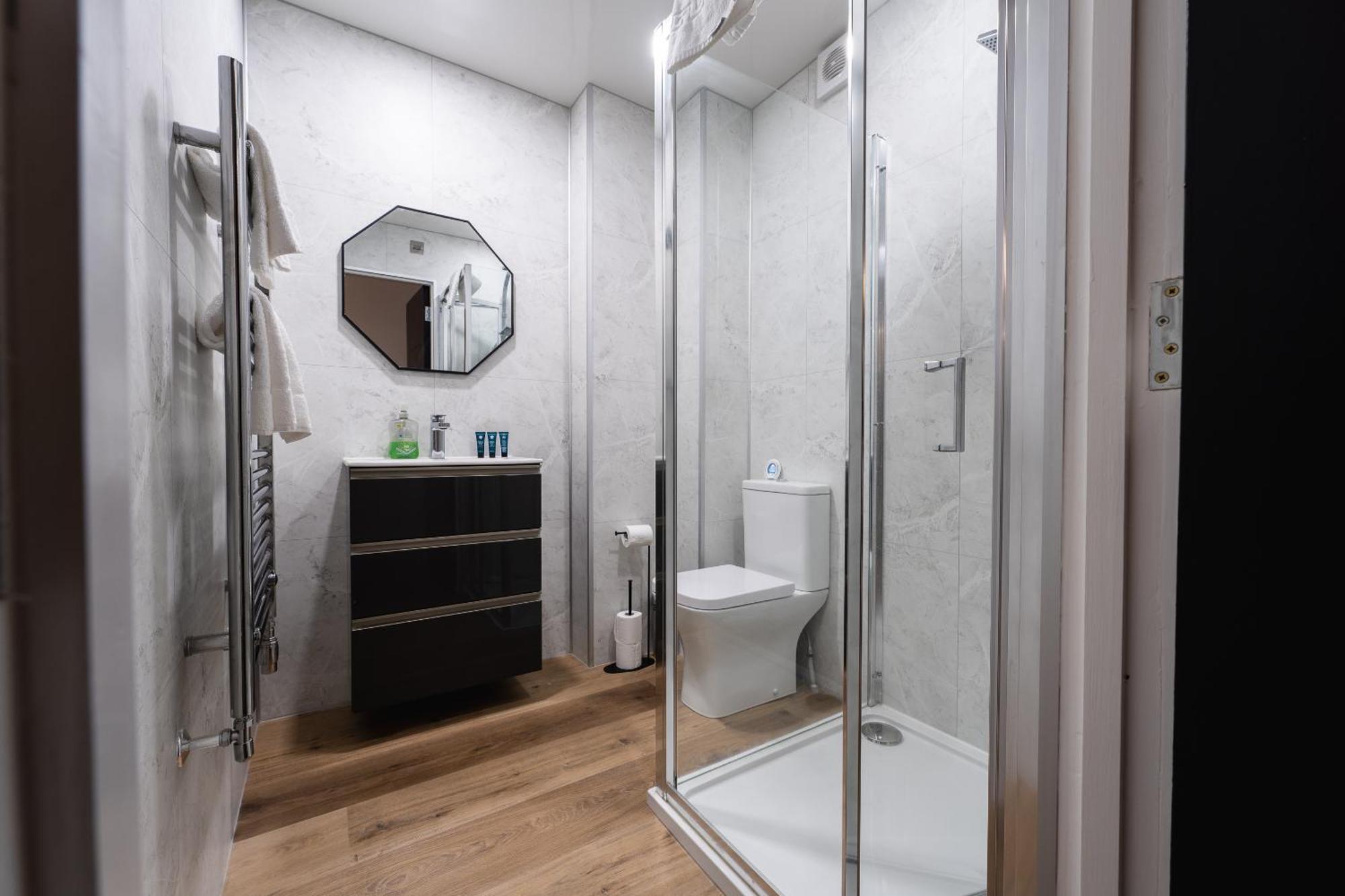 Escape Ordinary In Belfast Appartement Buitenkant foto